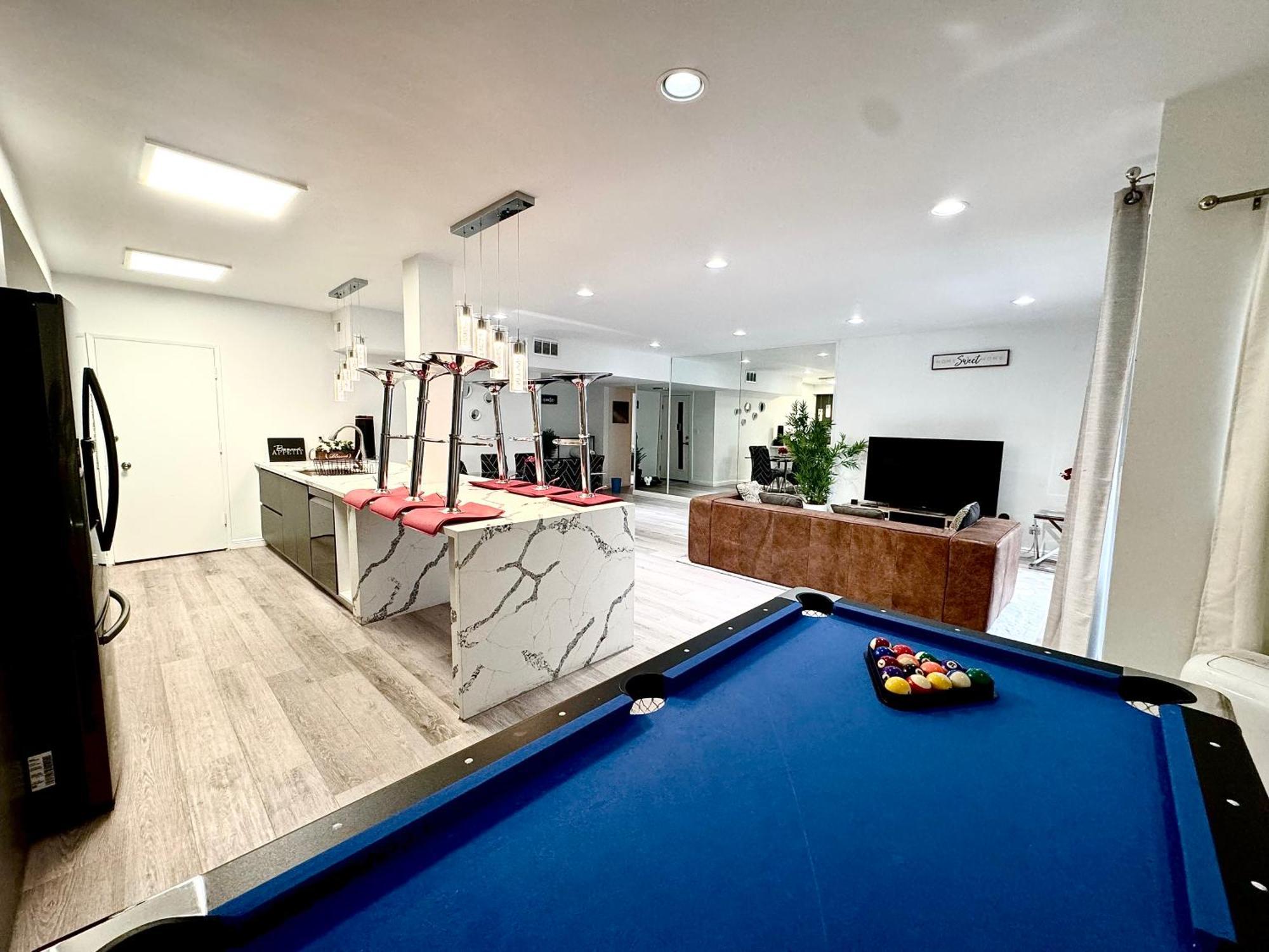 Amazing Large 2 Bedroom West Hollywood Apartment Лос-Анджелес Экстерьер фото