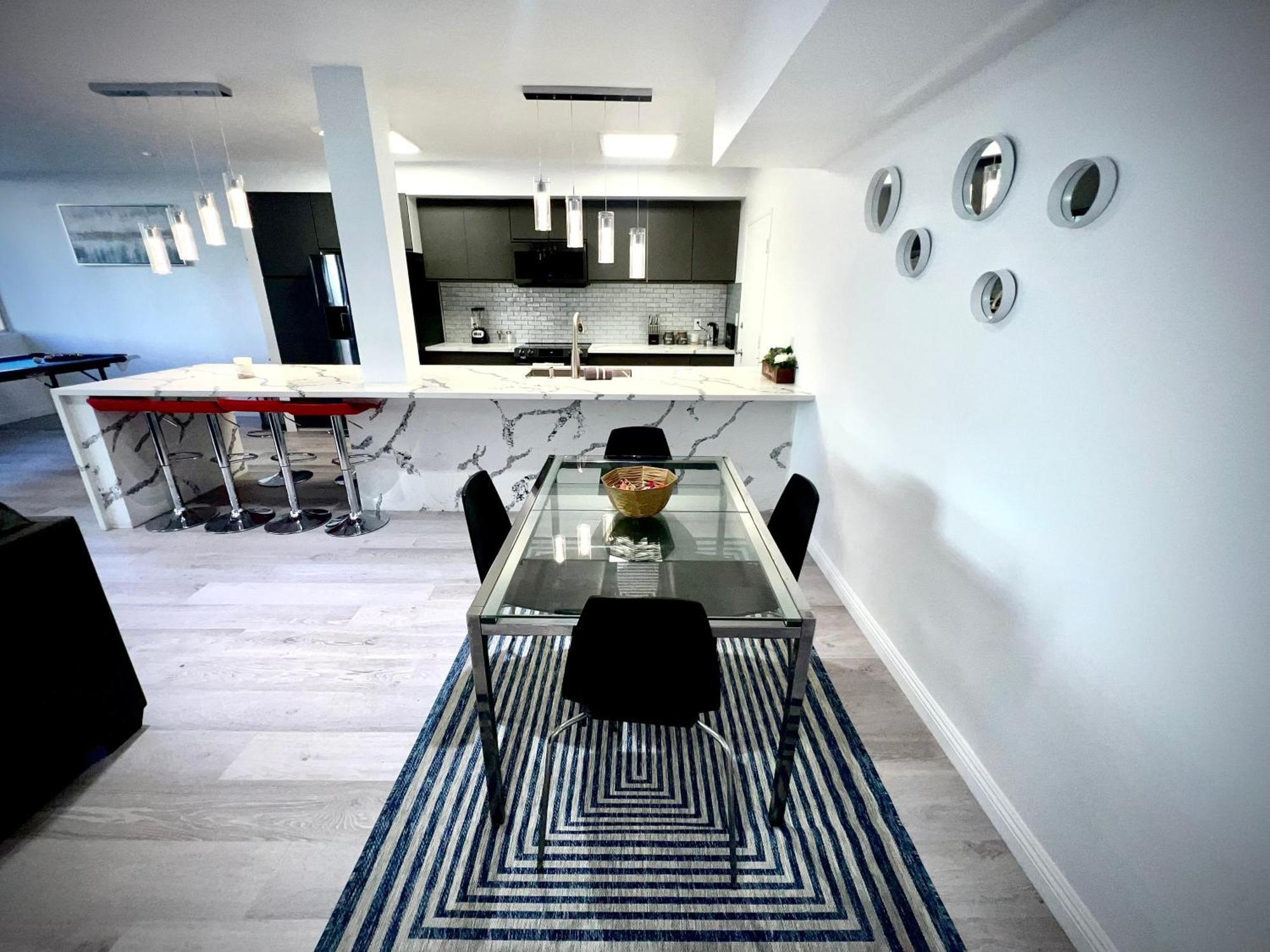 Amazing Large 2 Bedroom West Hollywood Apartment Лос-Анджелес Экстерьер фото