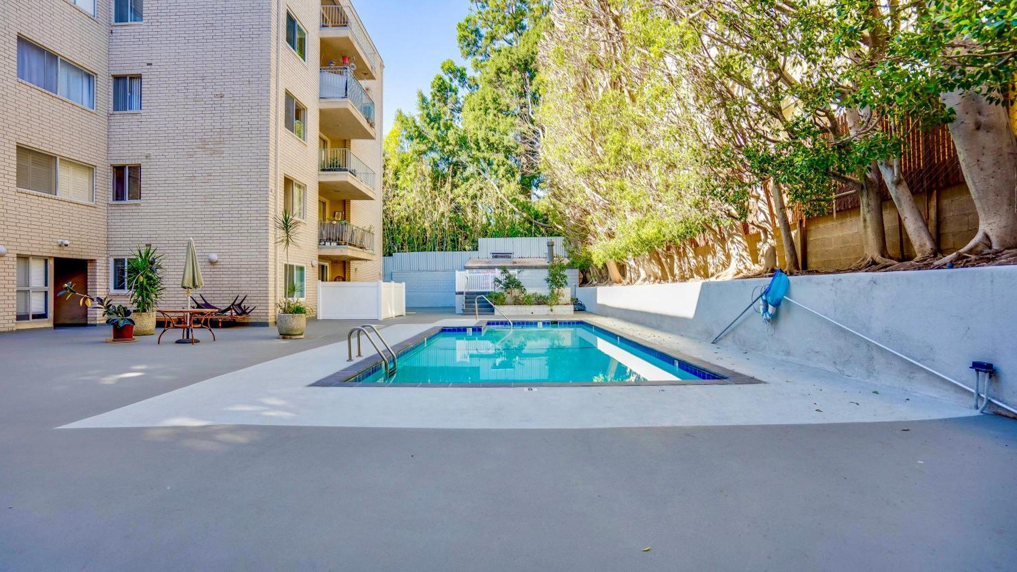 Amazing Large 2 Bedroom West Hollywood Apartment Лос-Анджелес Экстерьер фото